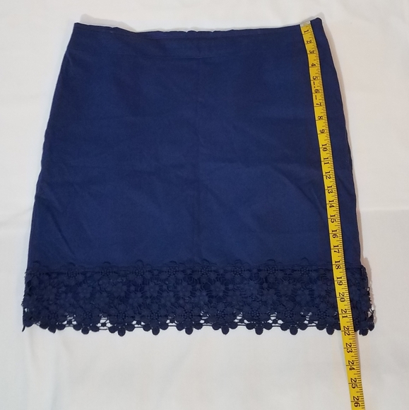 Beautiful Ann Taylor Skirt! - Picture 3 of 8